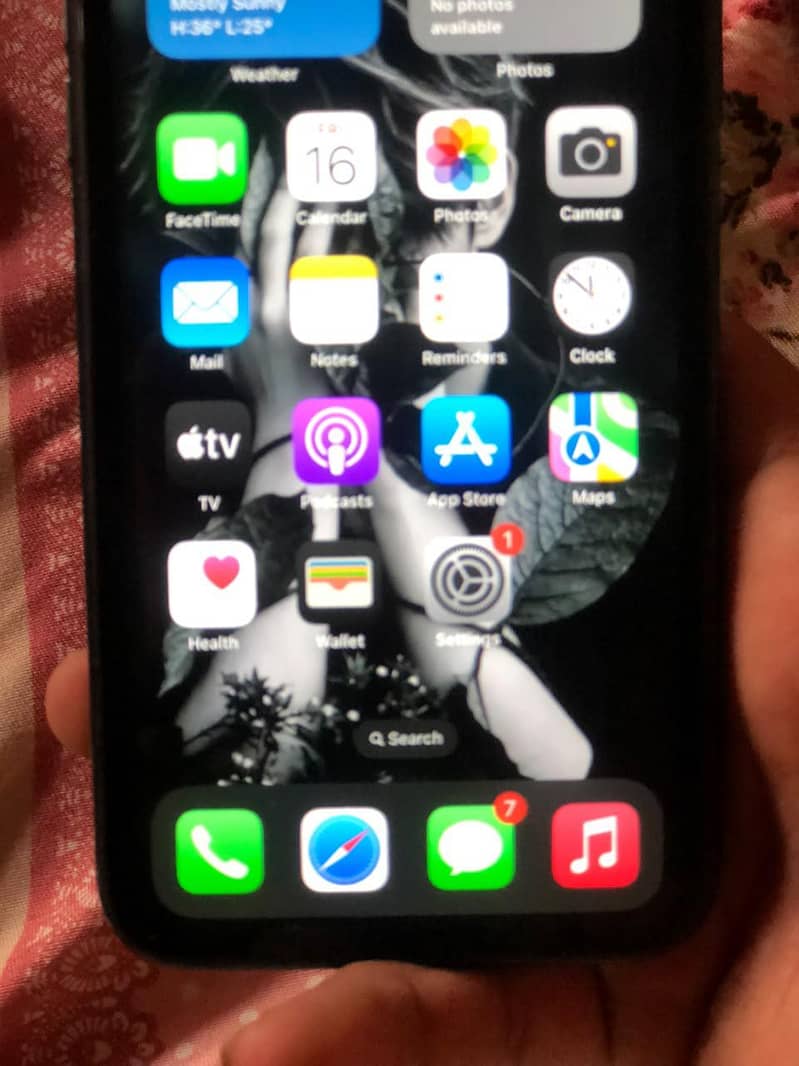 Apple iPhone XR 1