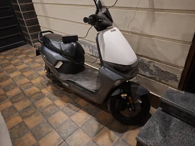 Evee S1 2025 Sparigly used