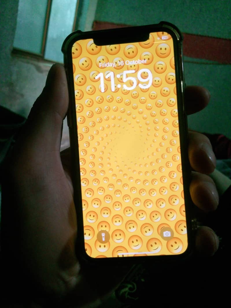 Apple iPhone 11 0