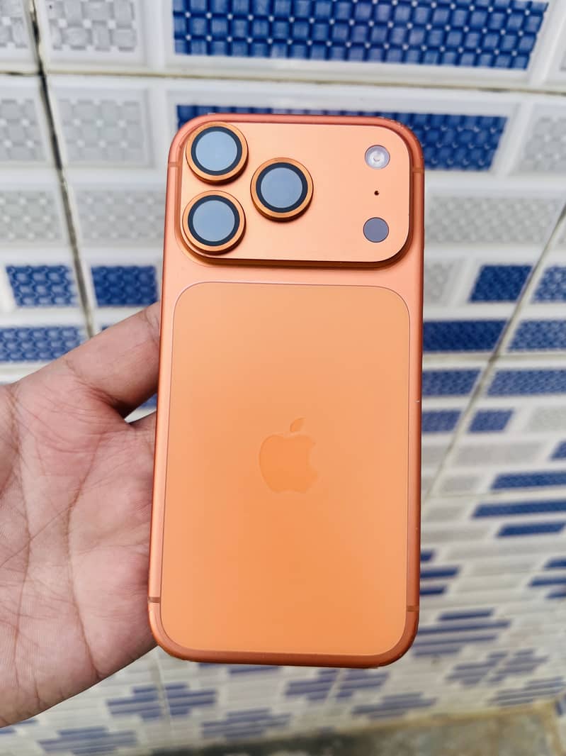 Apple iPhone 17 Pro 0