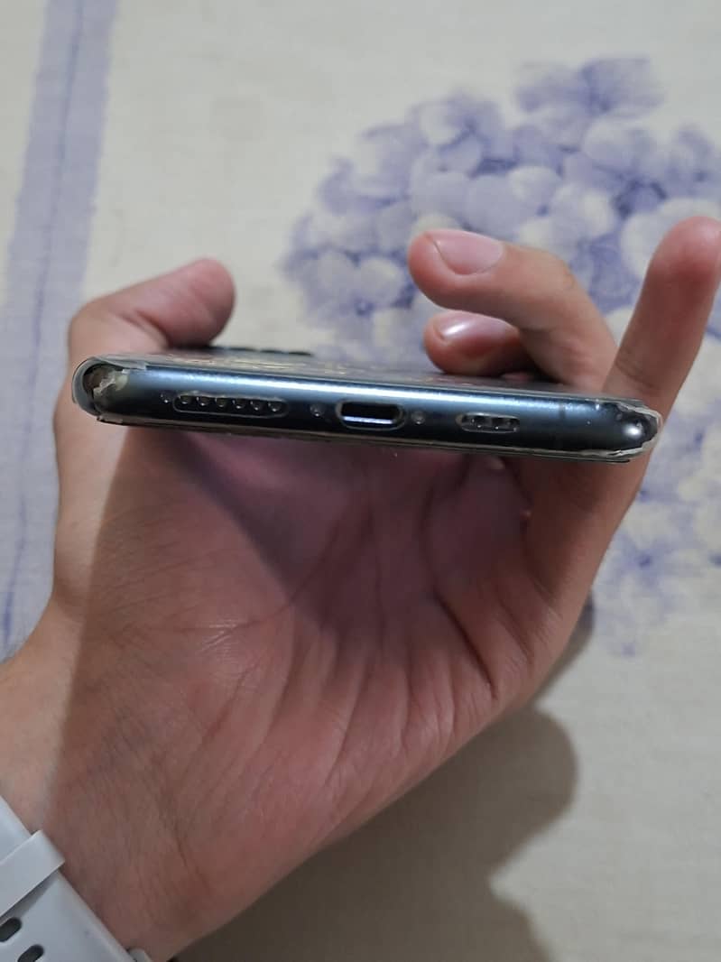 Apple iPhone 11 Pro Max 3
