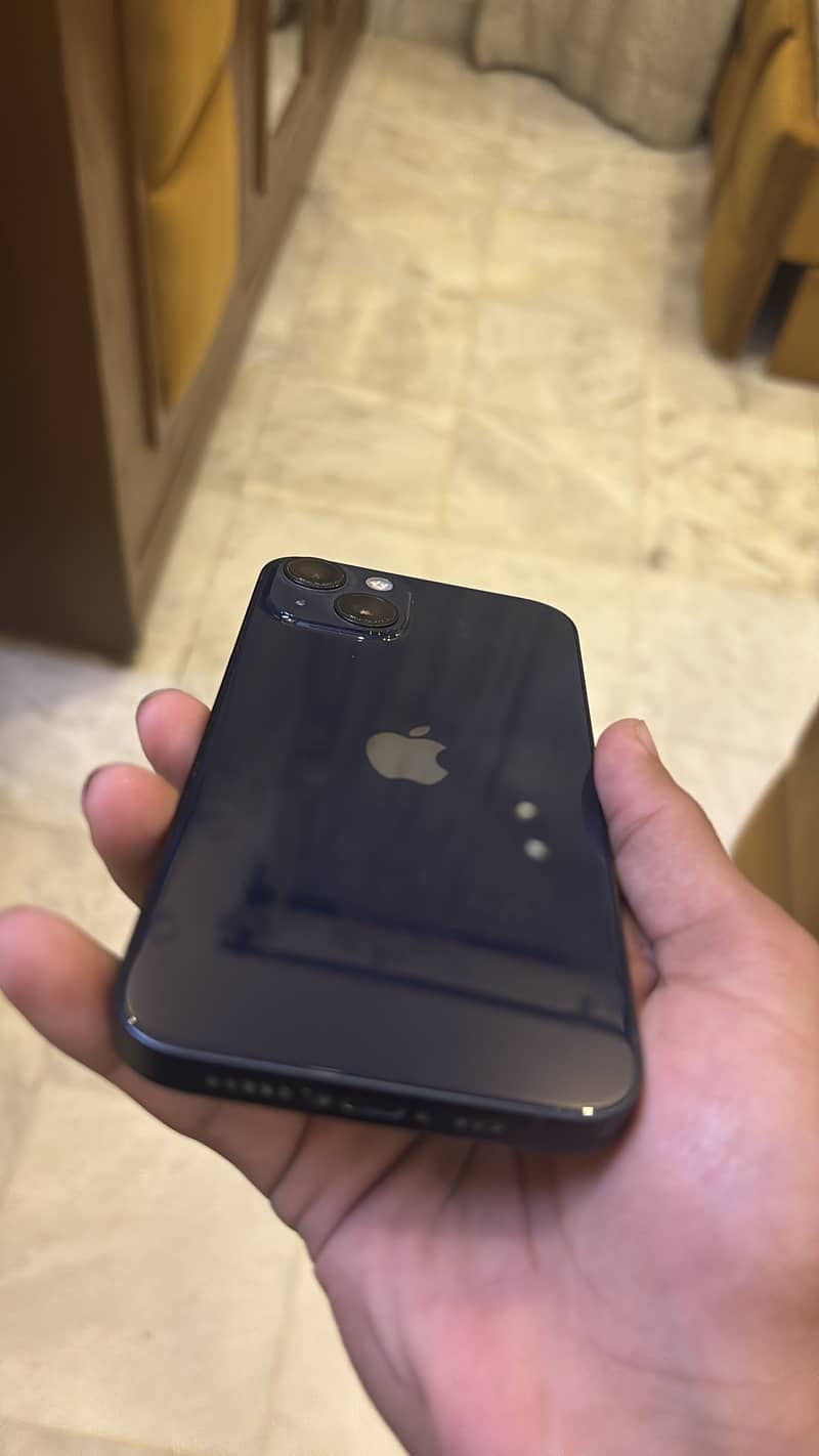 Apple iPhone 13 2