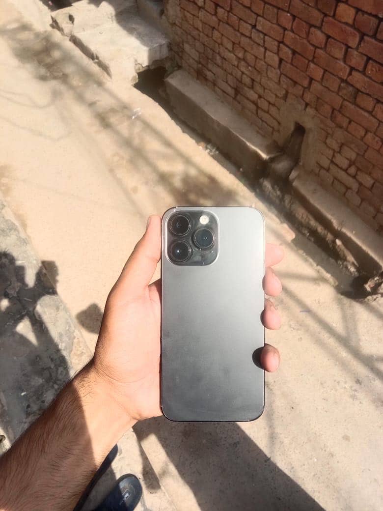 Apple iPhone 14 Pro Max 6