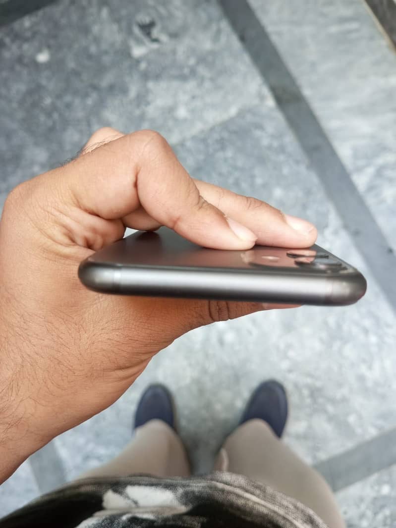 iPhone 11 1