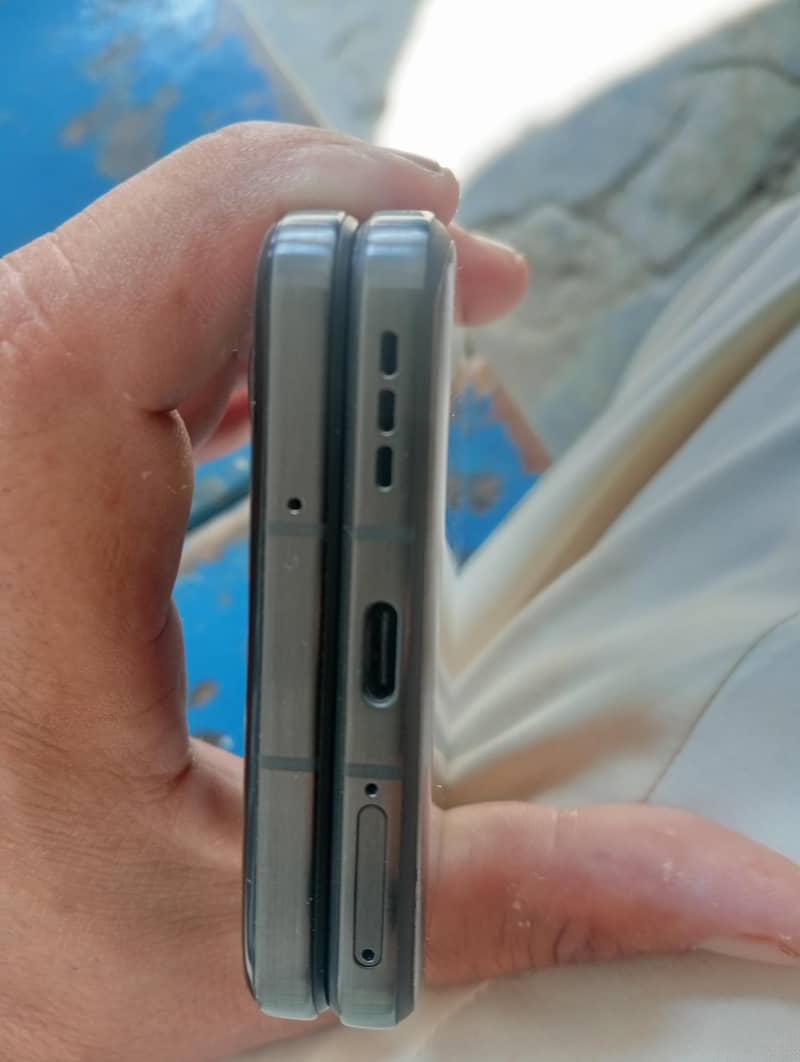 Infinix Zero Flip 1