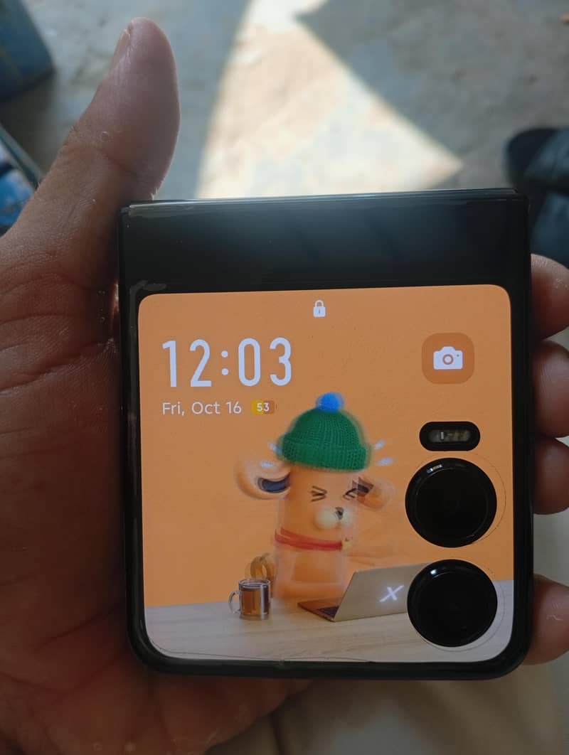 Infinix Zero Flip 2