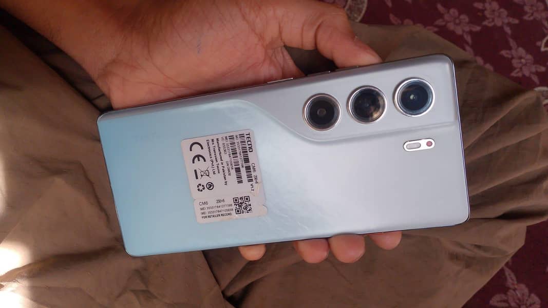 Tecno CAMON 40 Pro 0