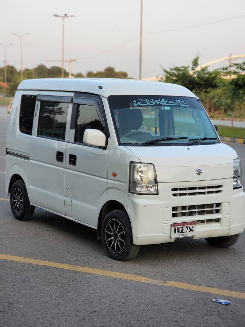Suzuki Every 2012 1
