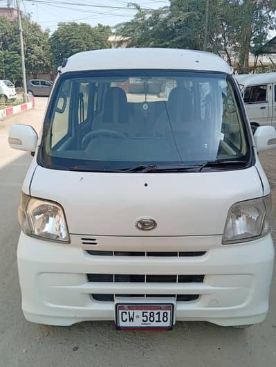 HI JET ,AUTOMATIC ,MODEL 2012/REG 2017, OWN ENGINE, 2 POWER WINDOWS.