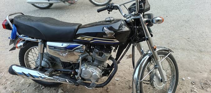 Honda 125 silver self start