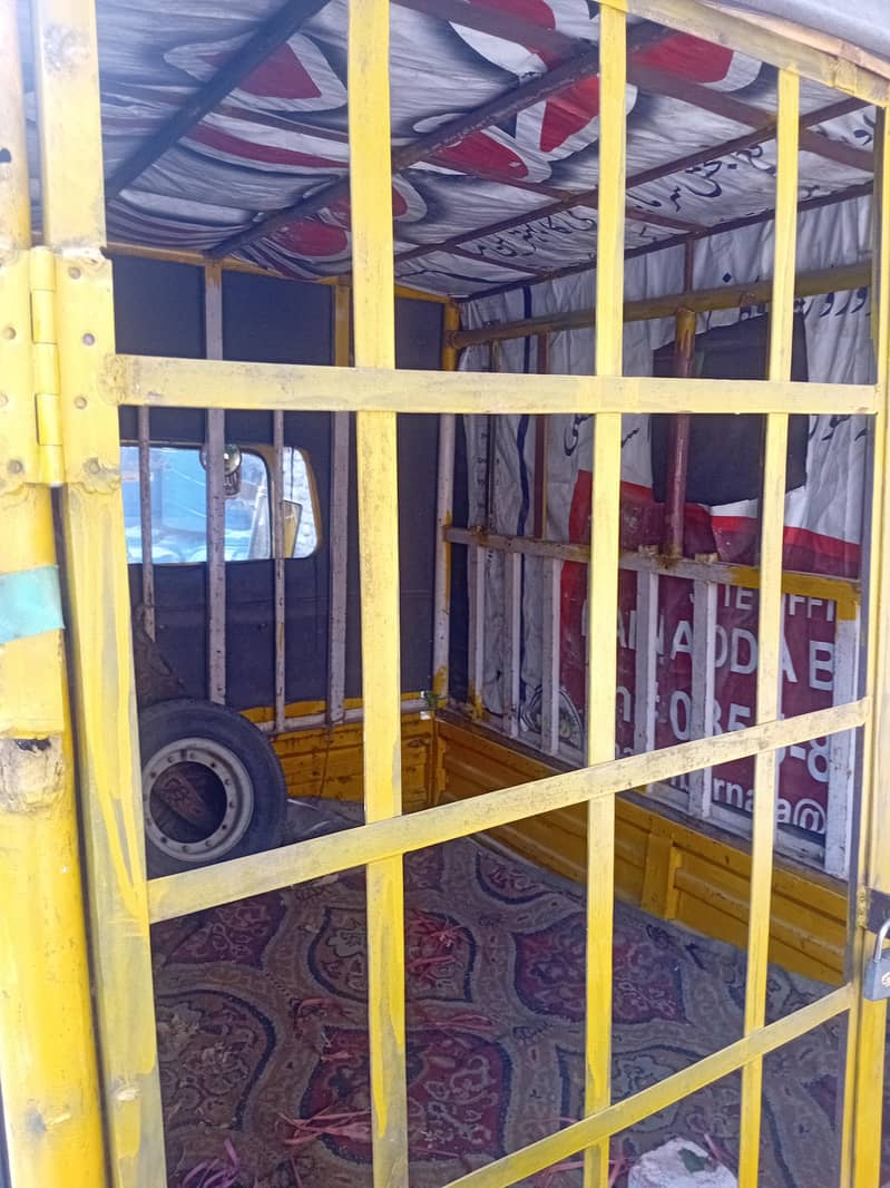 used loader rickshaw 2