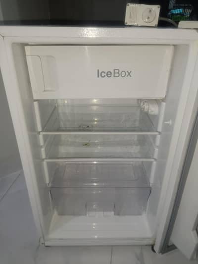 Dawlance Single Door refrigerator with mini Freezer