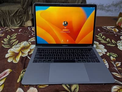 Apple MacBook Pro 2017 | Core i7 | 16GB RAM | 512GB SSD