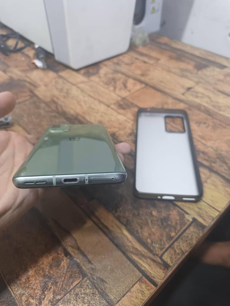 One Plus 9R 3