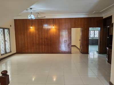 1 kanal full house available for rent near Y block commercial market and sheba Park Phase 3 DHA Lahore