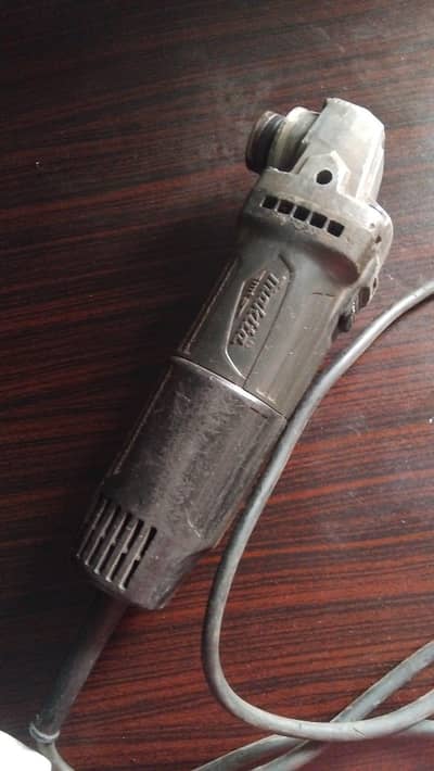Makita Grinder for Sale – Excellent Working Condition
