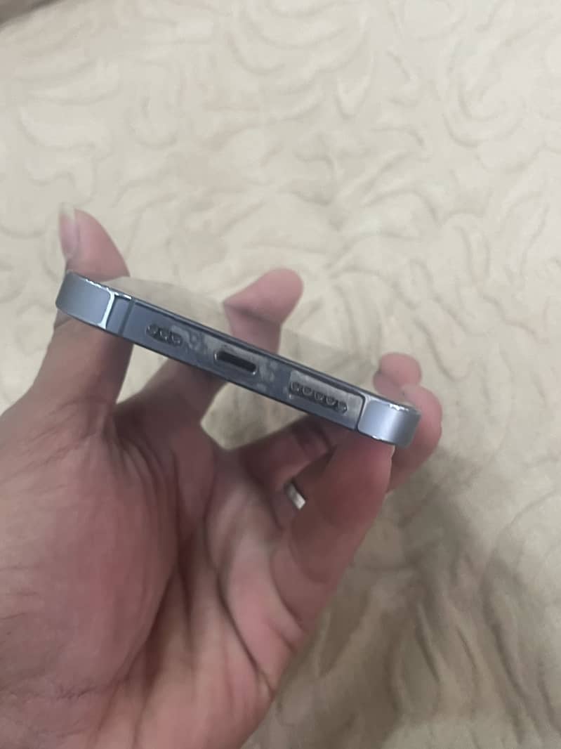 Apple iPhone 13 Pro 2