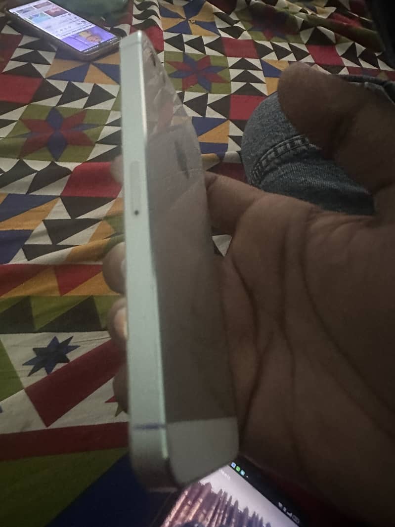 Apple iPhone 5 1