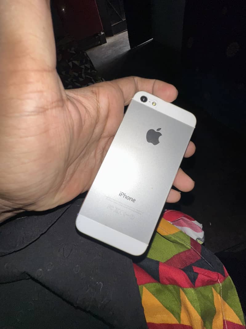 Apple iPhone 5 2
