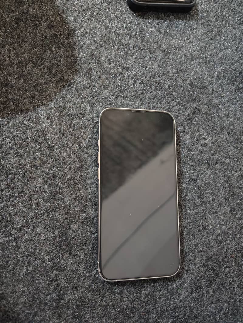 Apple iPhone 13 Pro 4