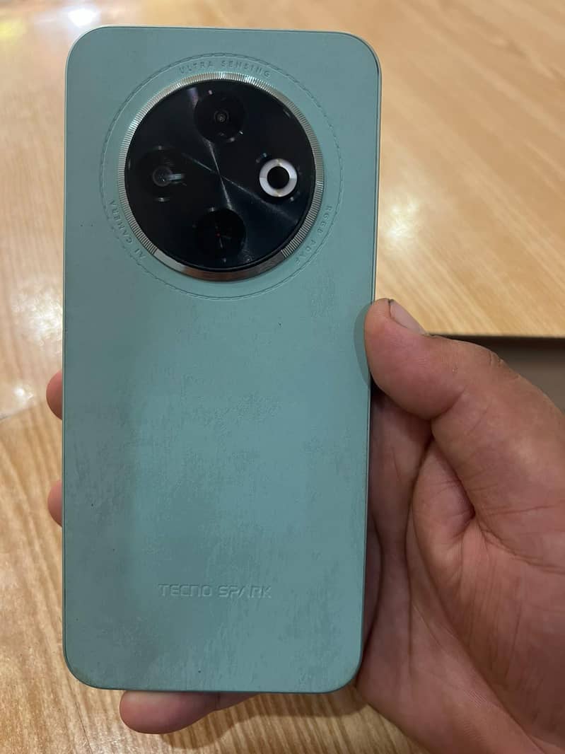 Tecno SPARK 30C 3