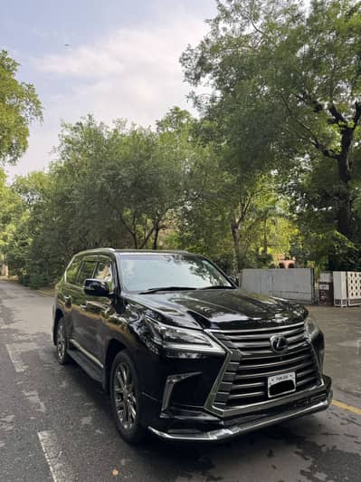 Lexus LX Series 2017