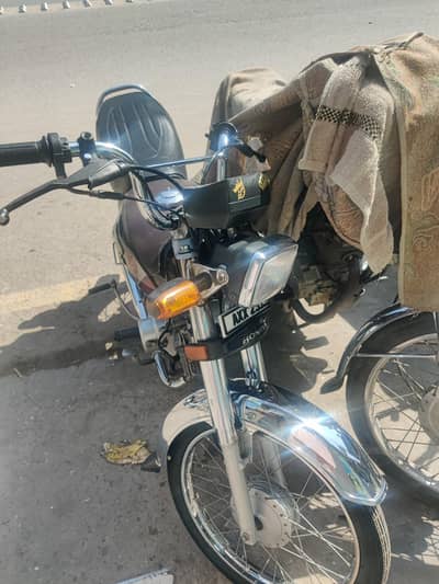 Honda CD 70 2025 Model Black | 10/10 Condition | Rs. 140,000