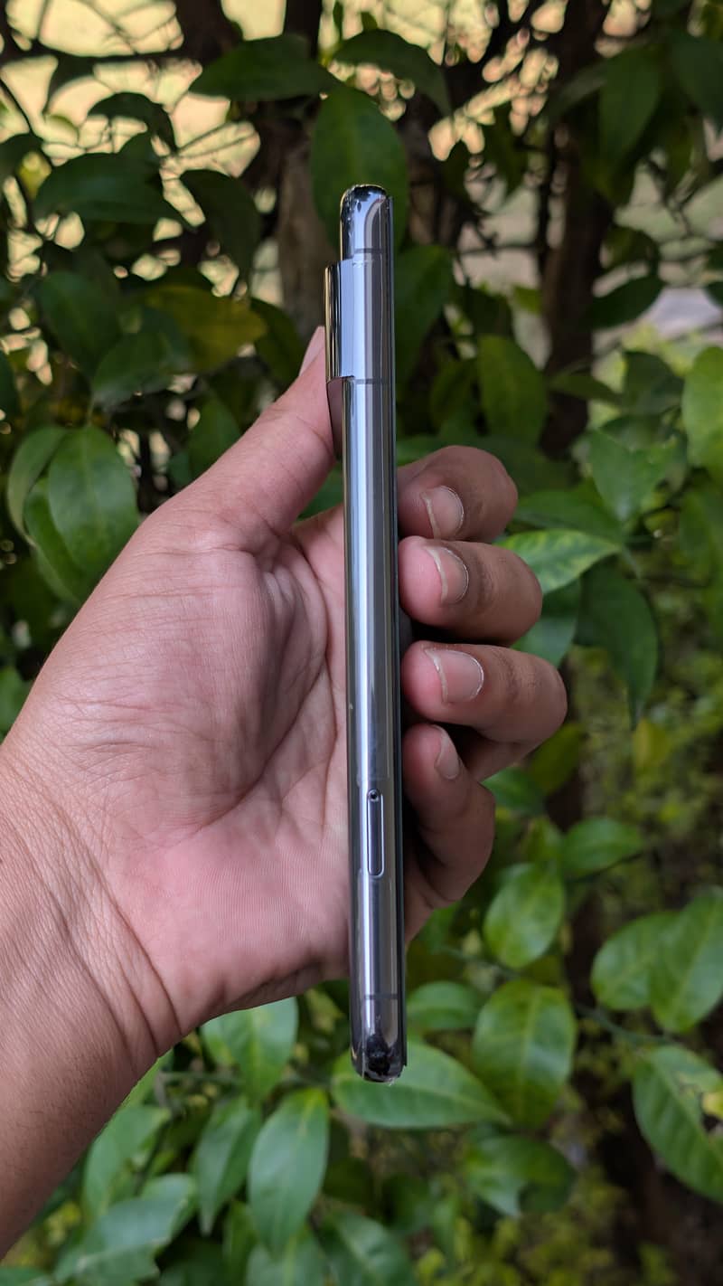 Google Pixel 8 Pro 2