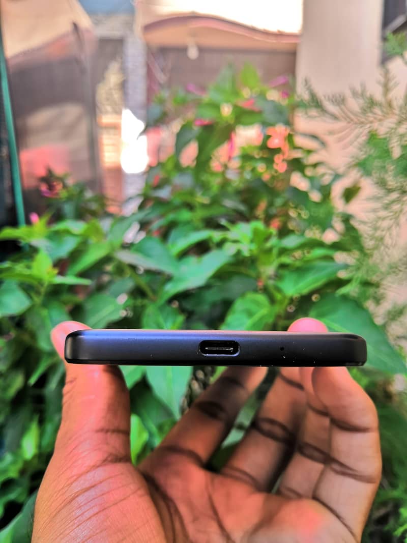 Google Pixel 2 XL 3