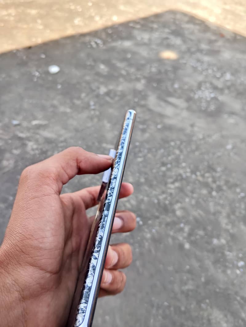 Samsung Mobile Note 20 Ultra 4