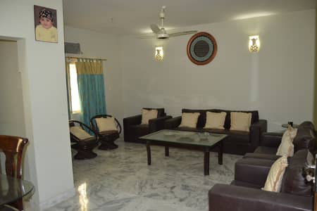 P. E. C. H. S. 2000 Sqft, 3 Bed Apartment for Sale Prime Location.
