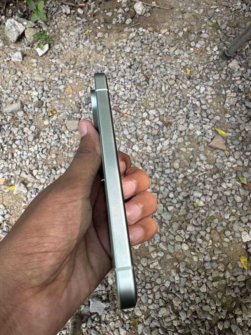 Google Pixel 9 4