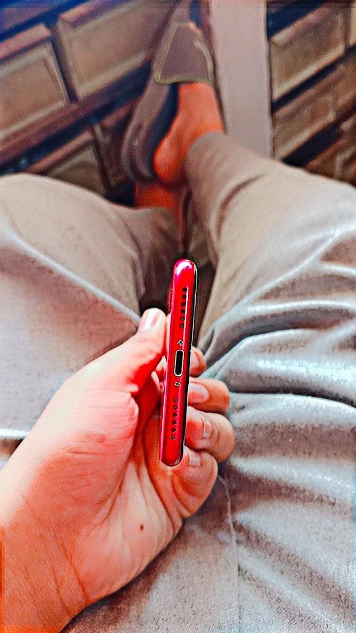 IPHONE SE 2020 4