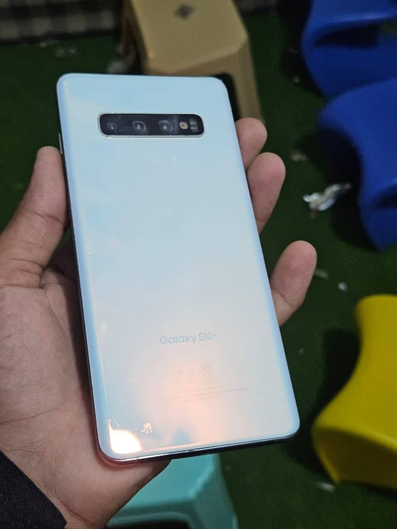 Samsung Mobile S10 Plus 3