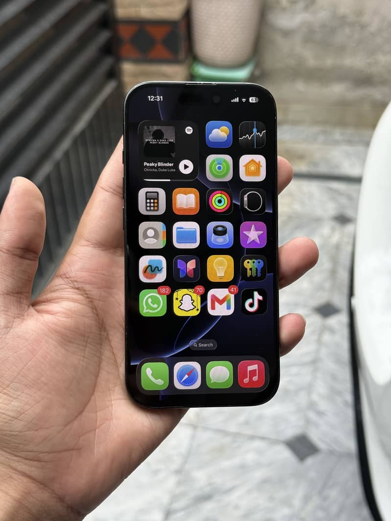 iPhone 16 Pro 2