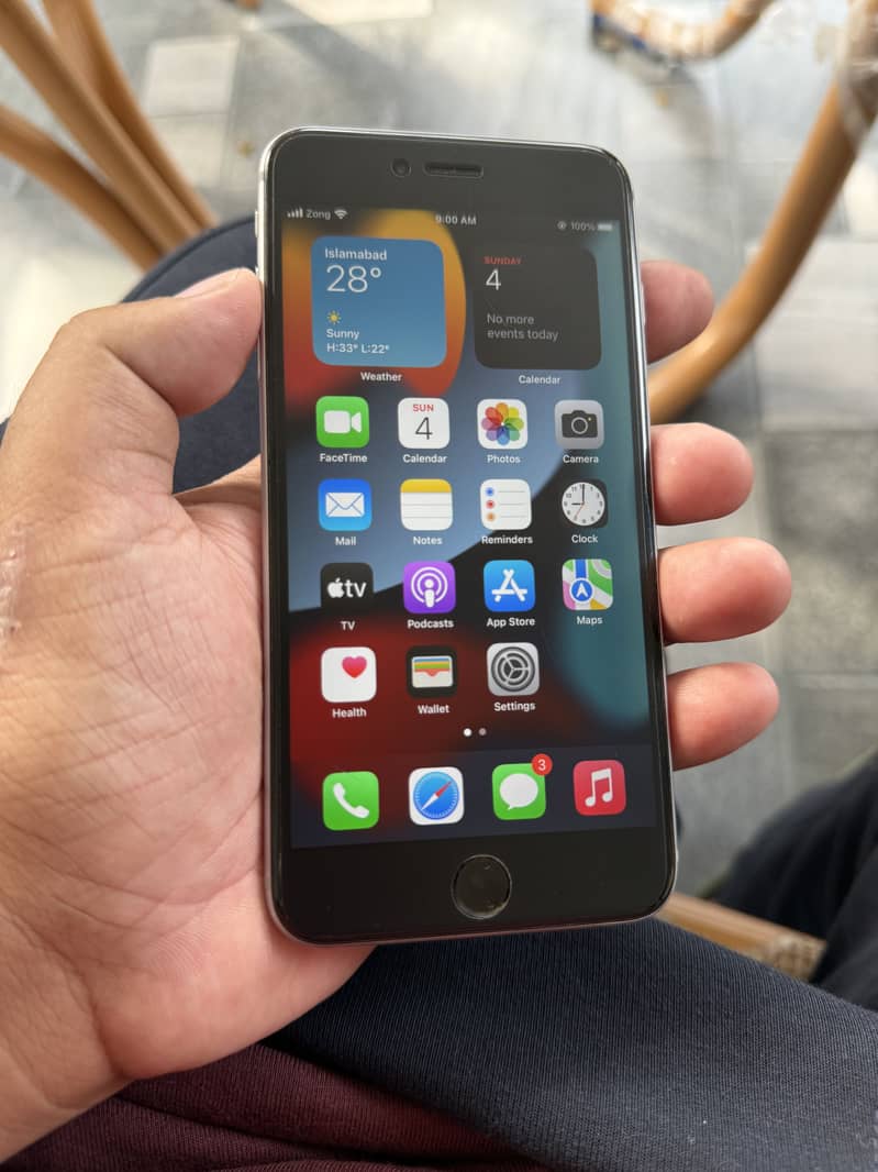 Apple iPhone 6S Plus 0