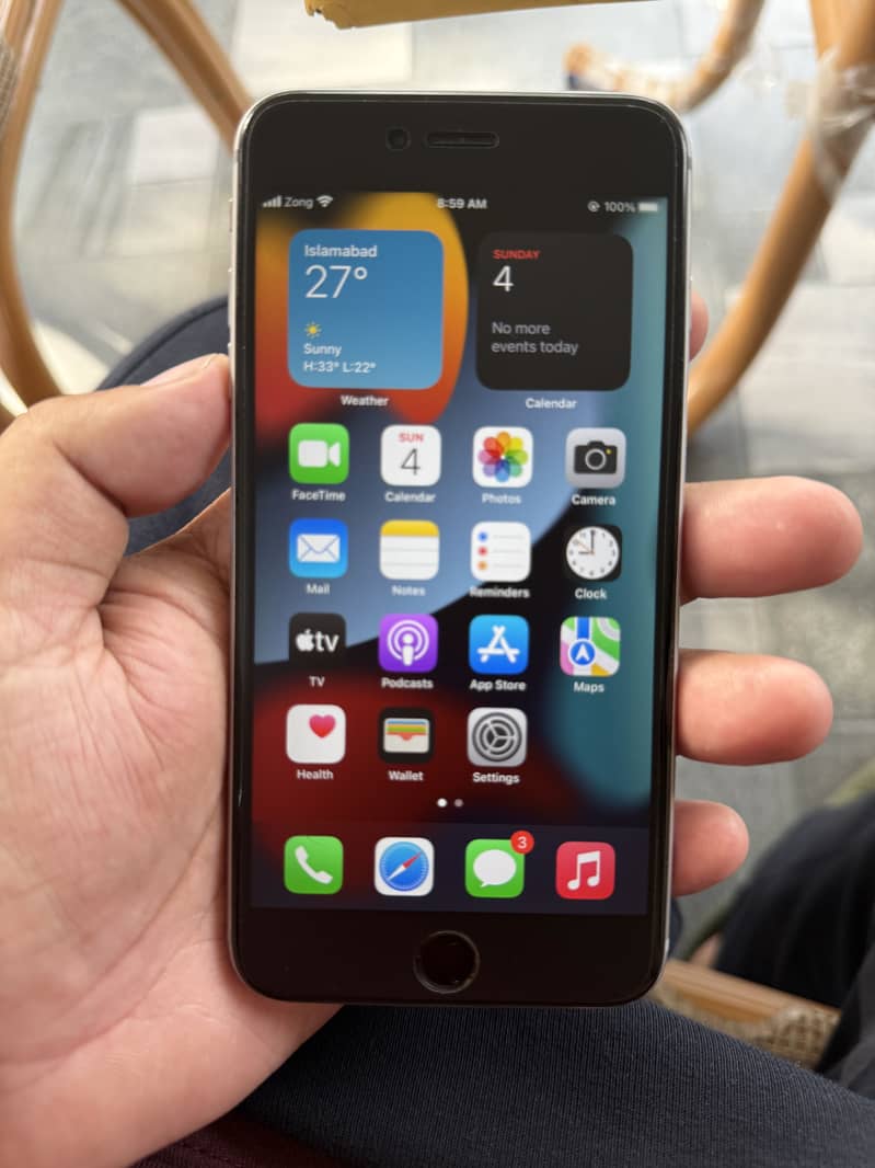 Apple iPhone 6S Plus 4