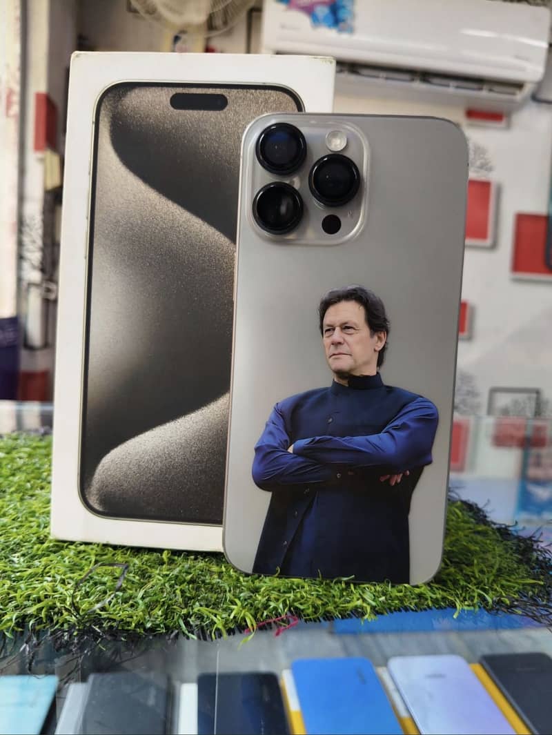 Apple iPhone 15 Pro Max 1