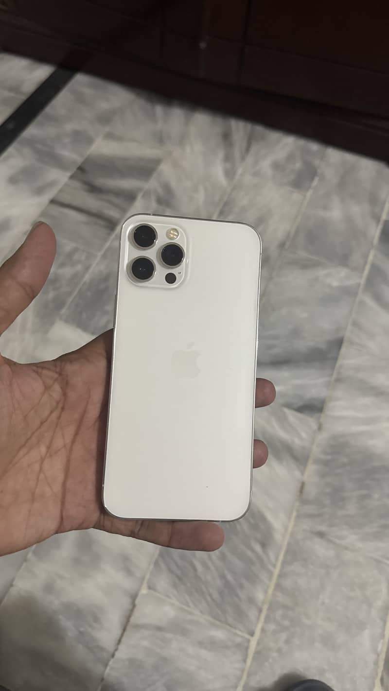 Apple iPhone 12 Pro Max 4