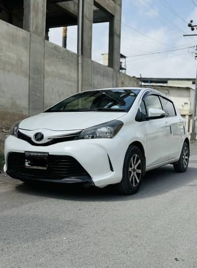Toyota Vitz 2015