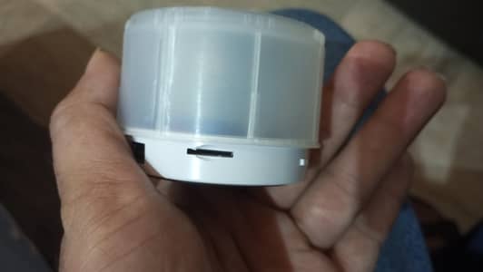 speaker SD card bhi hai Bluetooth bhi hai
