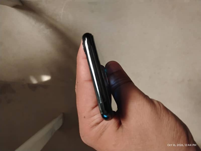 Apple iPhone X 5