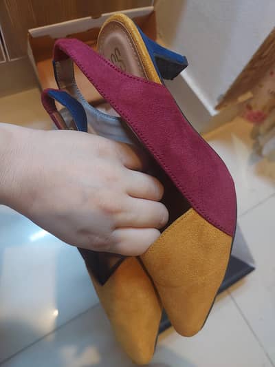 ECS suede heels size 37. used 1 time.
