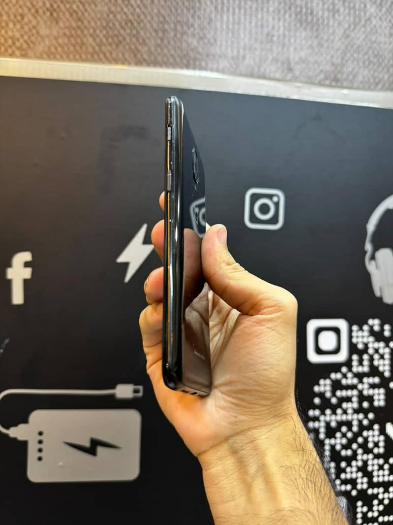 One Plus 6T 2