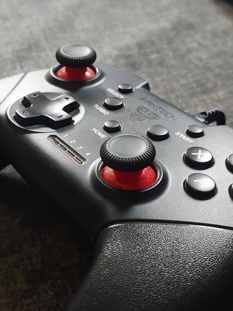 Fantech GP13 II Wired Controller - Great Condition 2