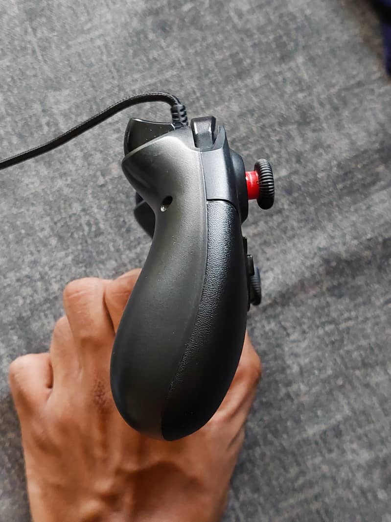 Fantech GP13 II Wired Controller - Great Condition 5