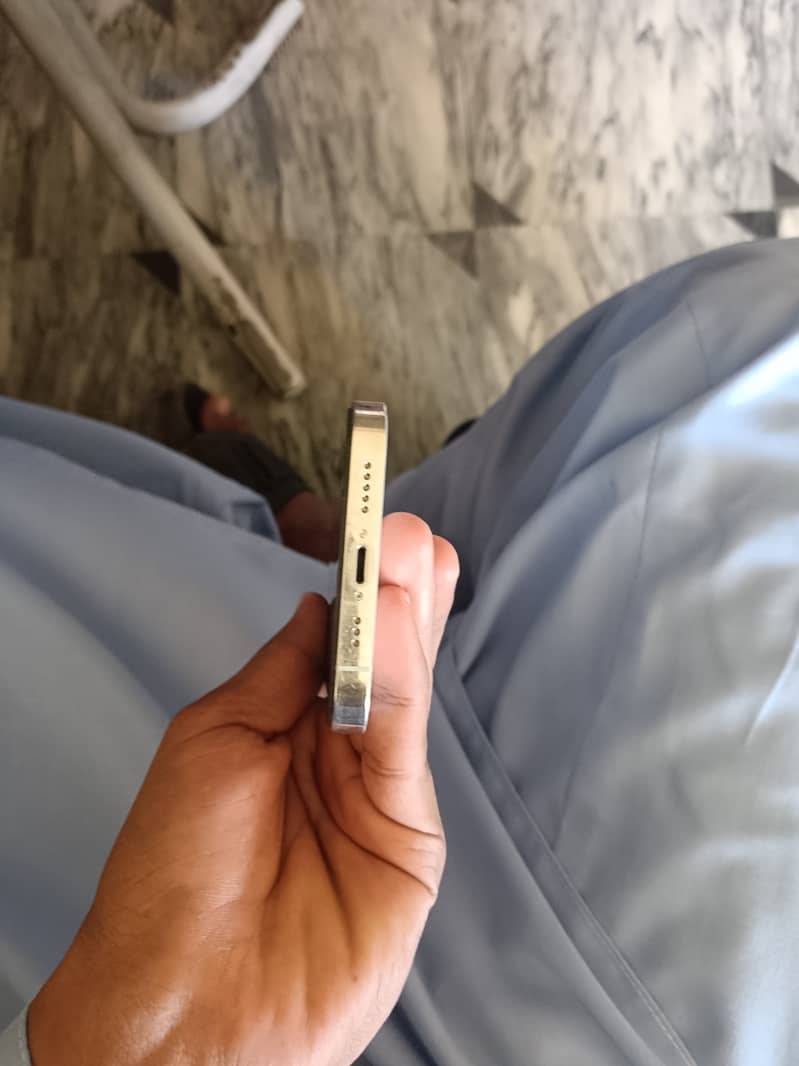 Apple iPhone 12 Pro 2