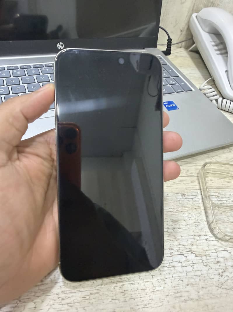 Apple iPhone 15 pro max 2