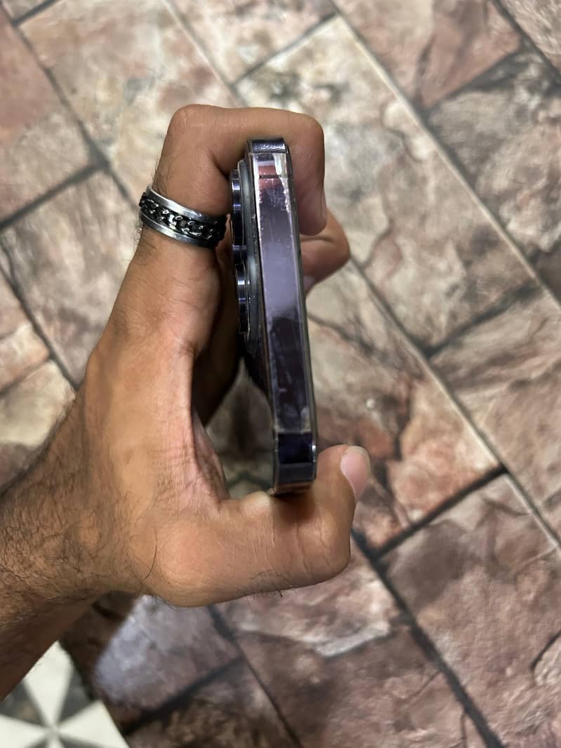 Apple iPhone 14 Pro Max 2