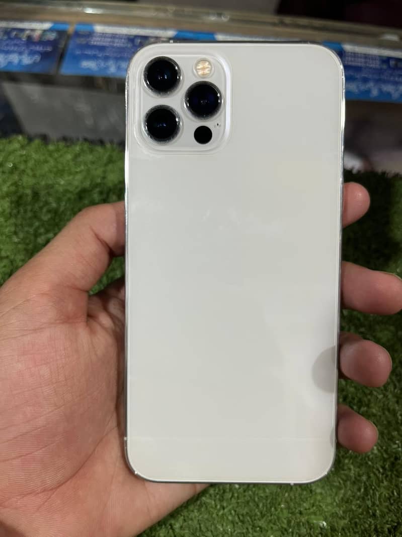 Apple iPhone 12 Pro 0